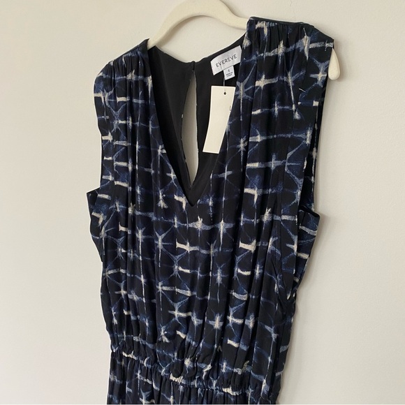 NWT Evereve Avaline Skort Romper Small Navy White Geometric Print Wrap Tie - Picture 6 of 16